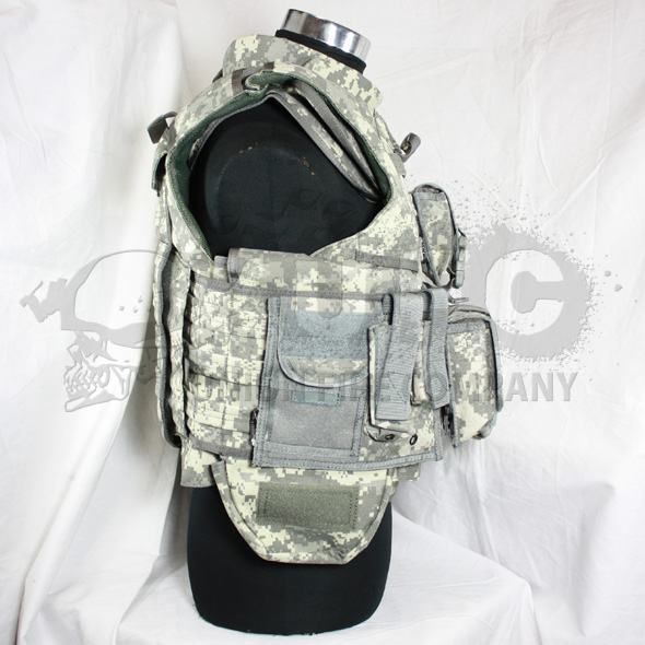 UFC-CD-078ACUS3sr.jpg